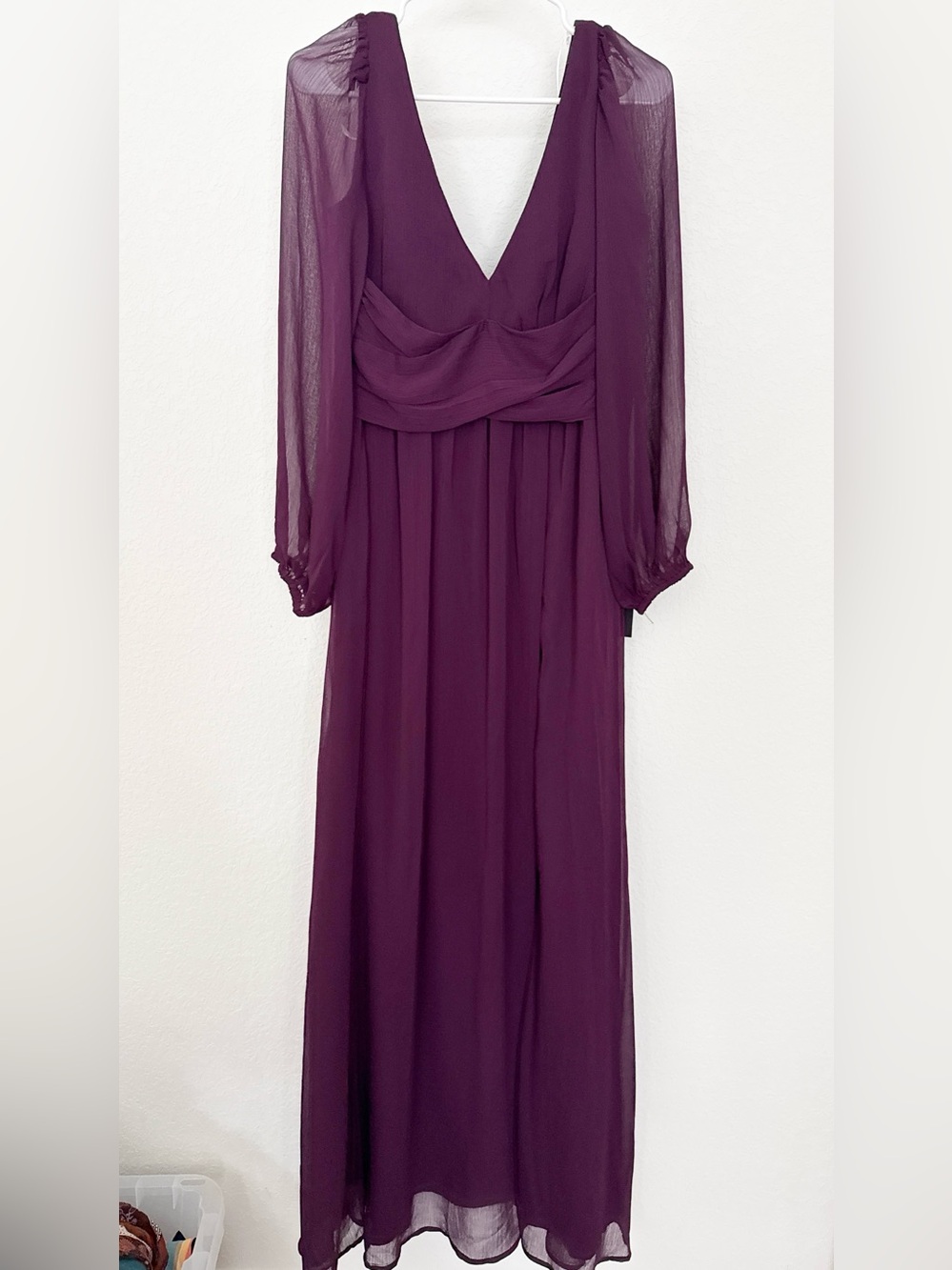 NWT Lulu's Plum V-Neck Long Sleeve Chiffon Maxi Dress